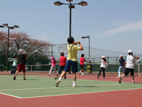 あざみ野駅徒歩5分でテニス あざみ野ローンテニススクール
